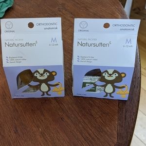2 new Natursutten natural rubber pacifiers 6-12mth